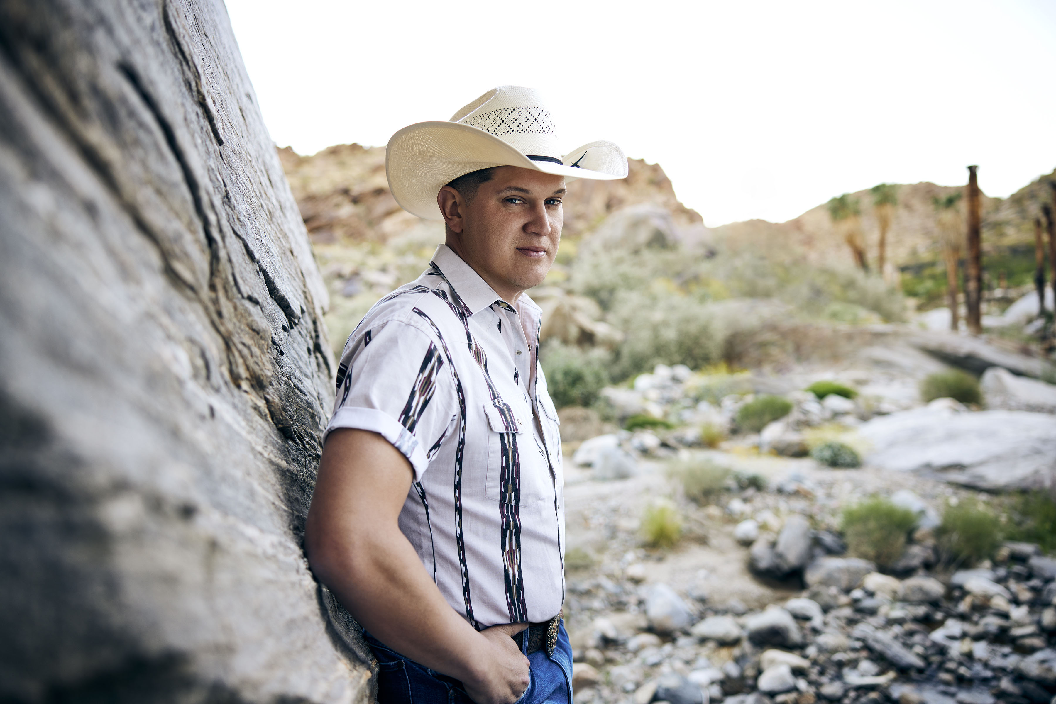 Jon Pardi Reveals Track List for 'Merry Christmas From Jon Pardi